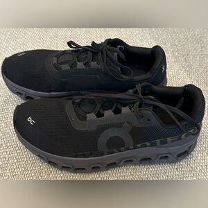 ON Cloudmonster in Black- Women’s 9!  Like new condition!